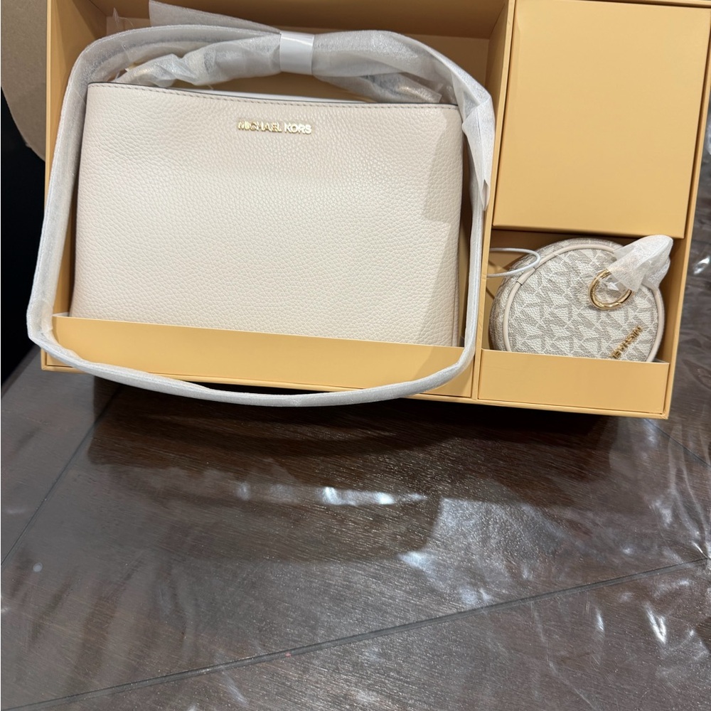 Michael Kors Cream/White Pebbled Leather Crossbody with Coin Pouch